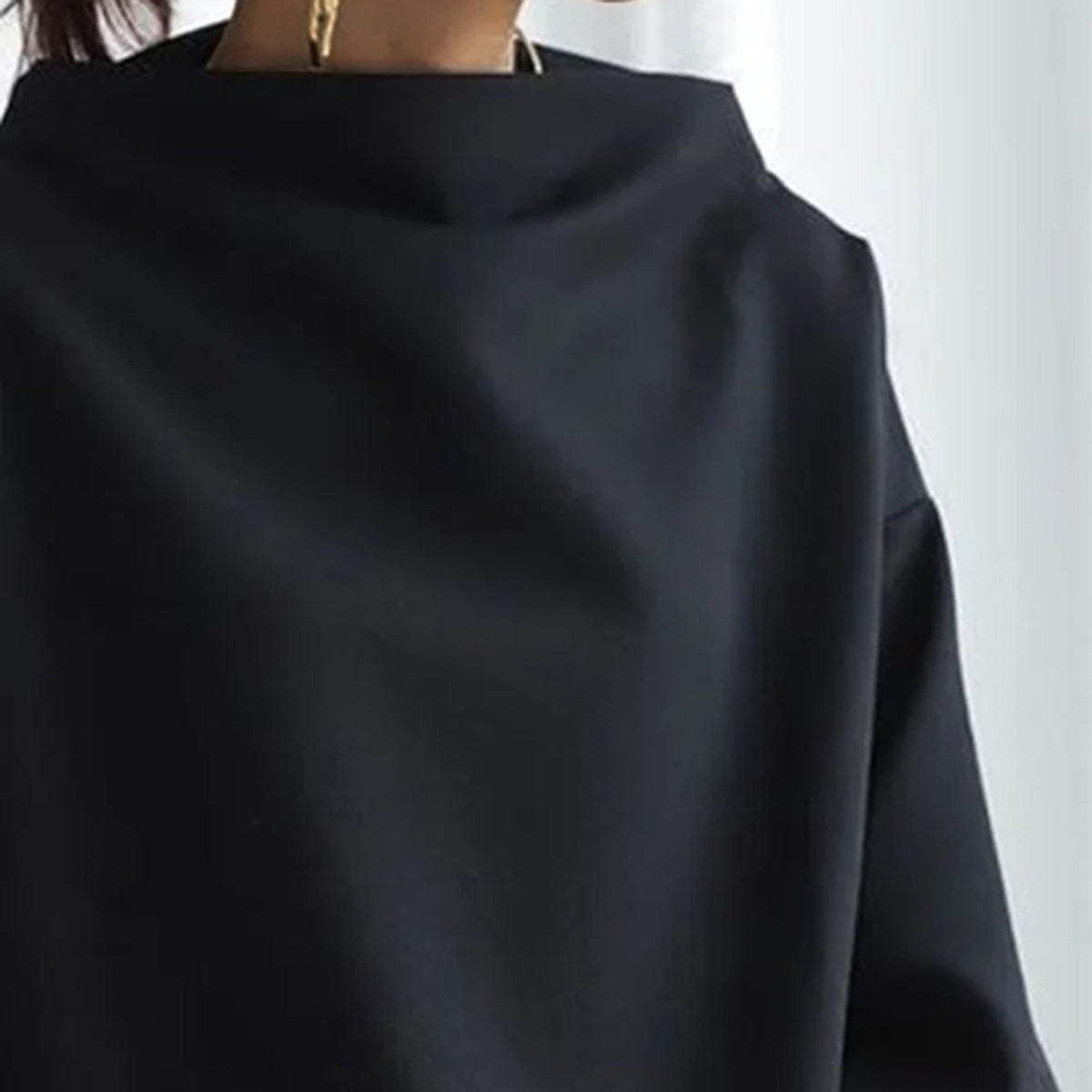 Gabriella™ – Chic High Neck Pullover